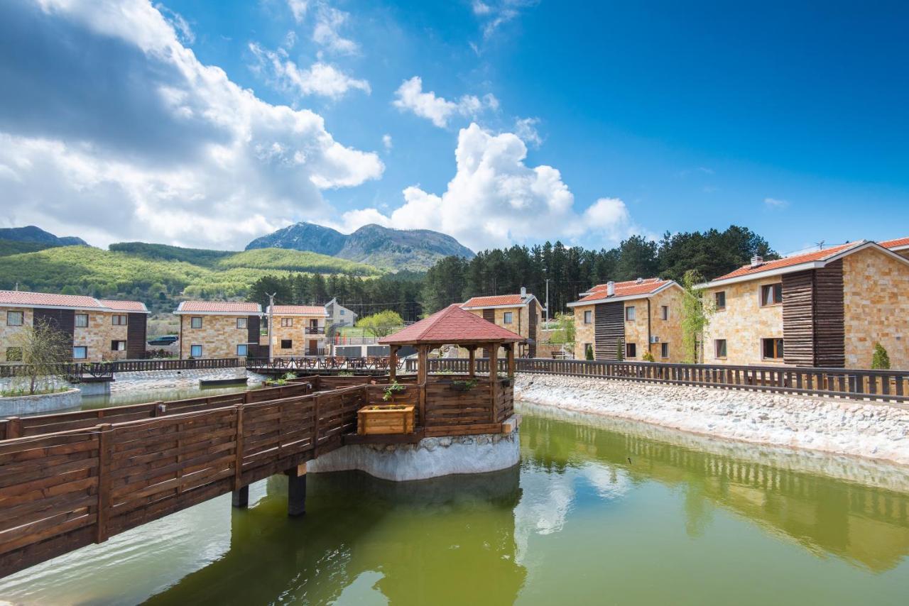 Ethno Village St George 公寓 *
